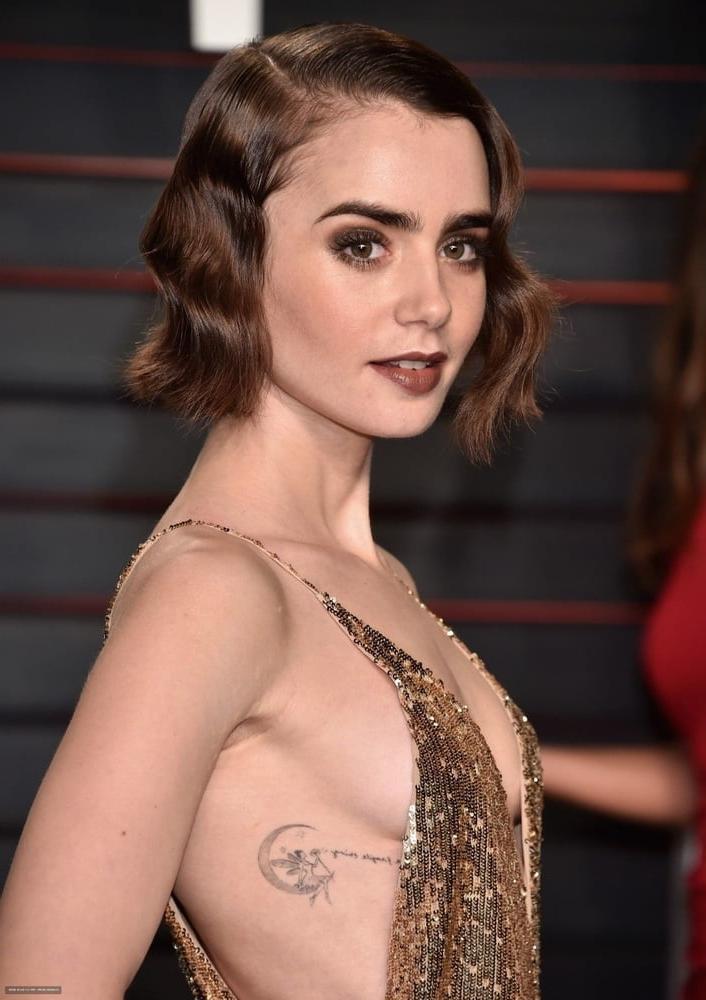 25P Lily Collins Cum Museum