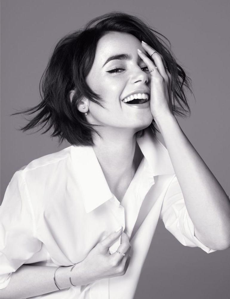 25P Lily Collins Cum Museum