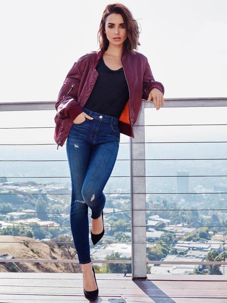 25P Lily Collins Cum Museum