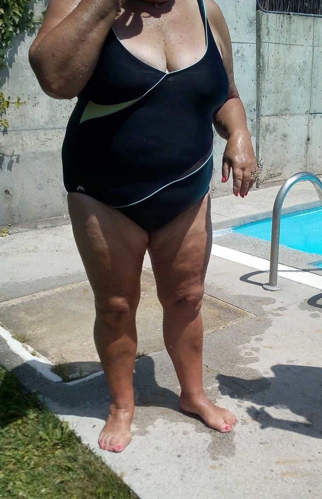 10P Gilf balcony by the pool