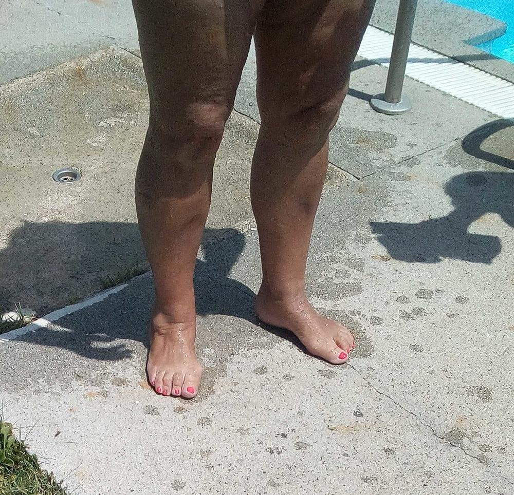10P Gilf balcony by the pool