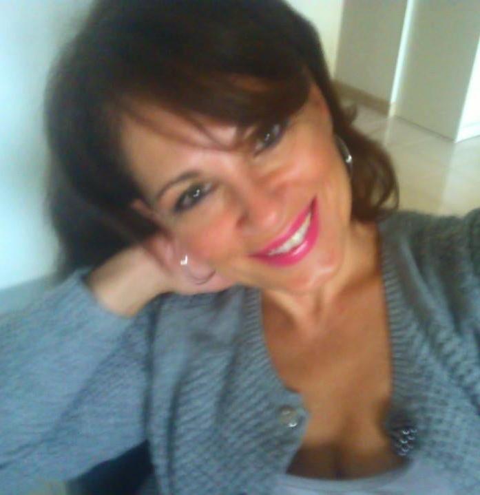 25P italian milf teacher swinger