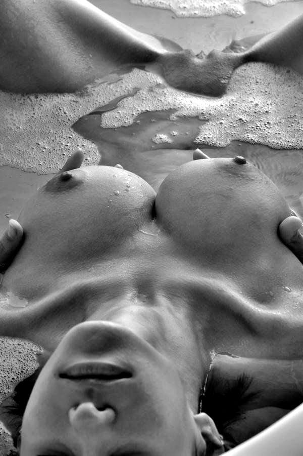 25P Wicked Water Erotic - Session 11