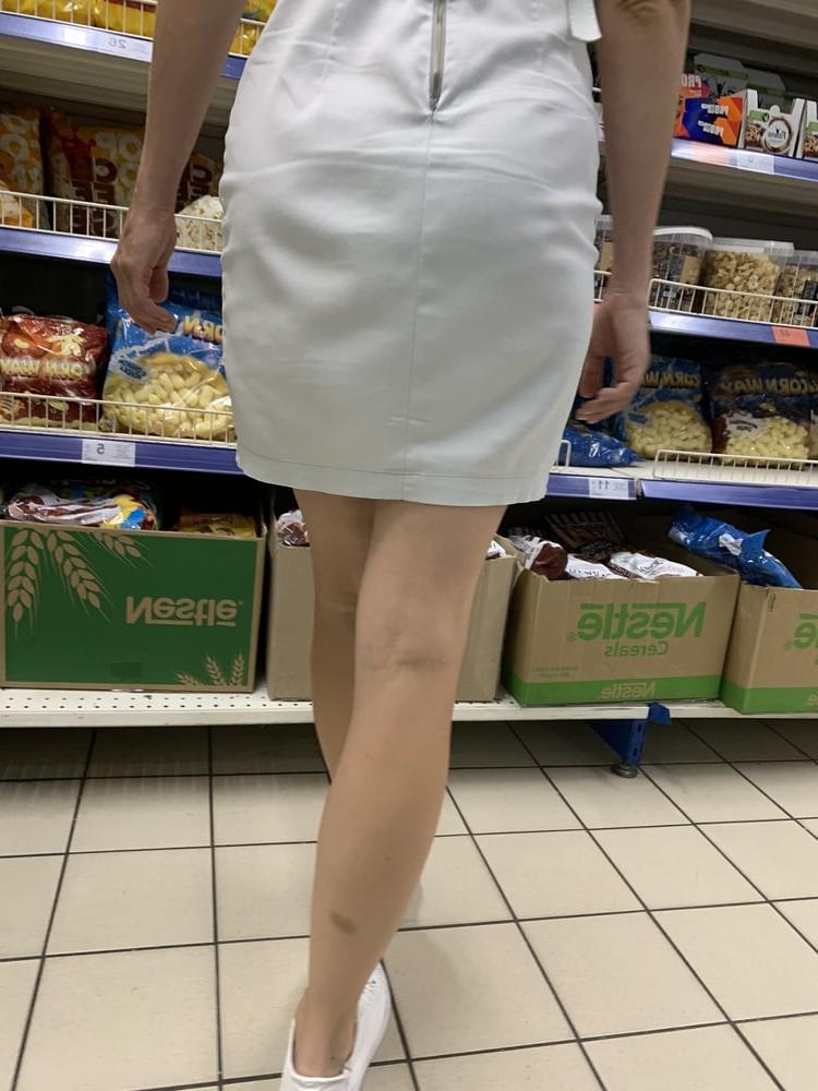 24P Upskirt mom nice body