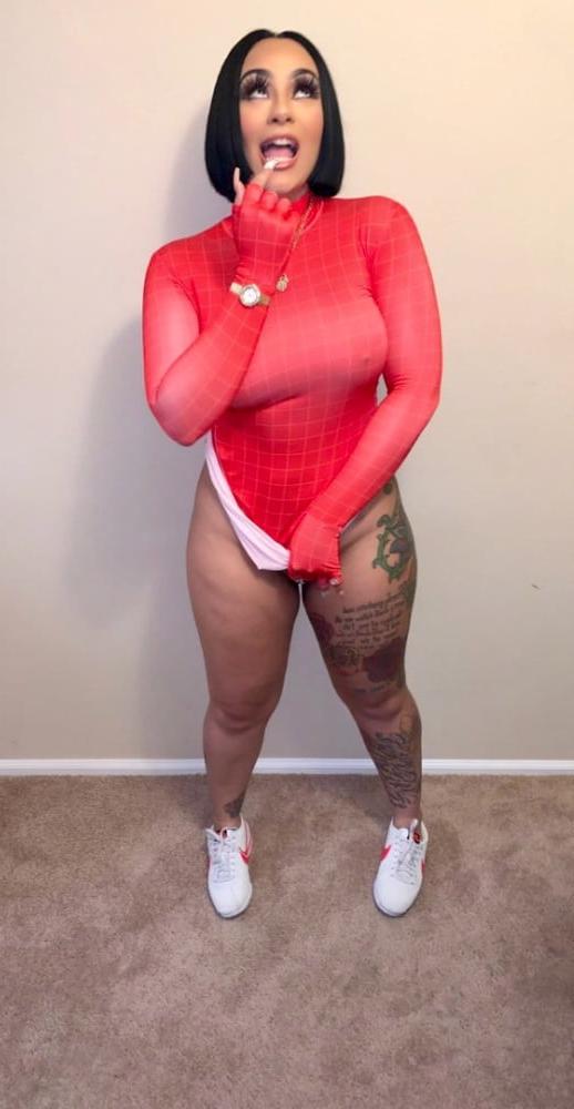 16P MULATTO CHICK EMILYANA....SEXY REDBONE BOOTY