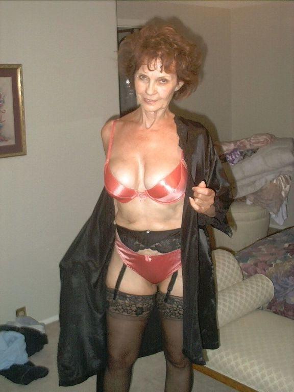 10P sexy hot mom