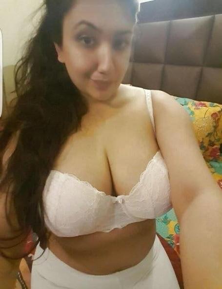 21P Desi ladies will make you cum