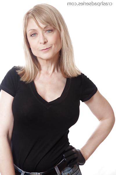 8P Nina Hartley strapon