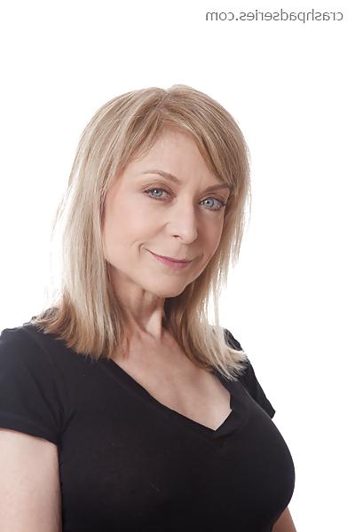8P Nina Hartley strapon