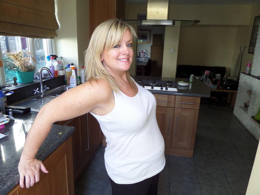 25P Sexy Soccer Moms