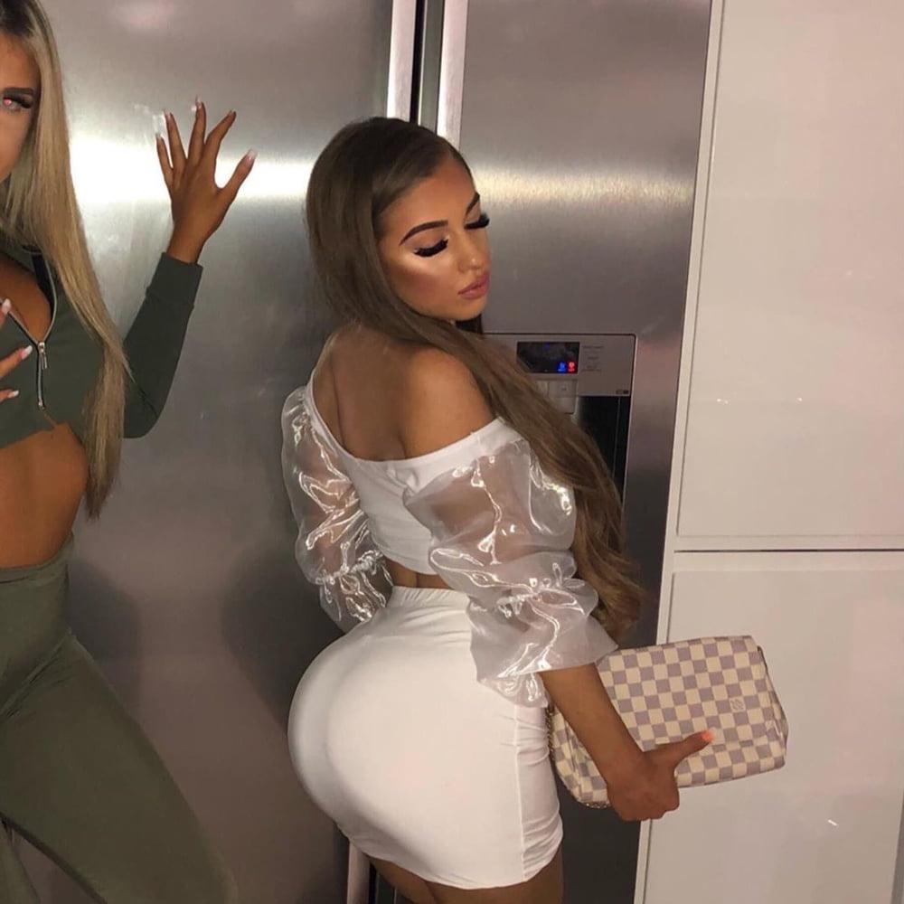 25P Big Booty Chav Doll Lauren