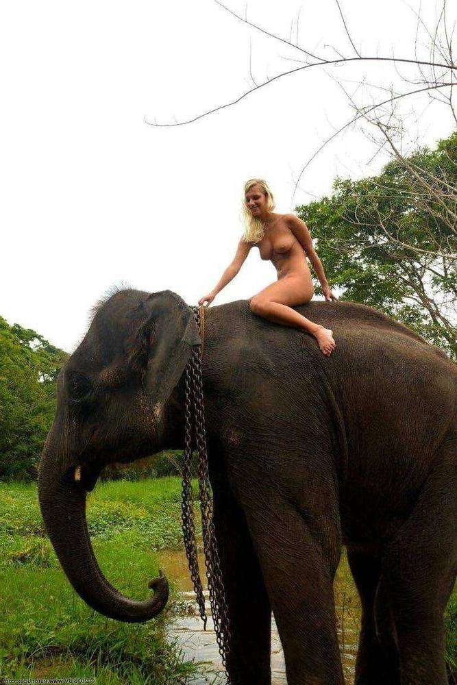 20P foreign girl in sri lanka