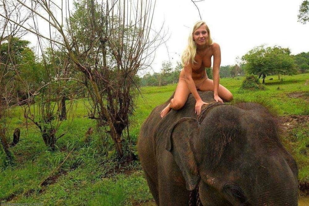 20P foreign girl in sri lanka