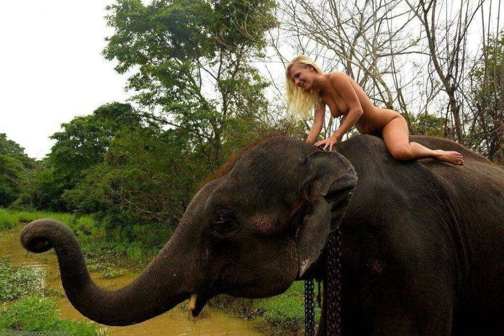 20P foreign girl in sri lanka