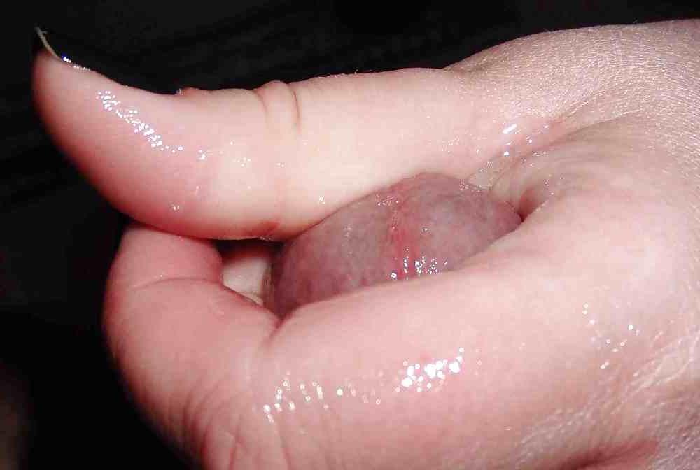 10P Handjob with black nails