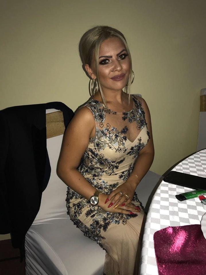 25P elegant mature