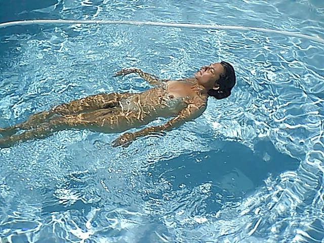 25P Swinger Pool Party #72