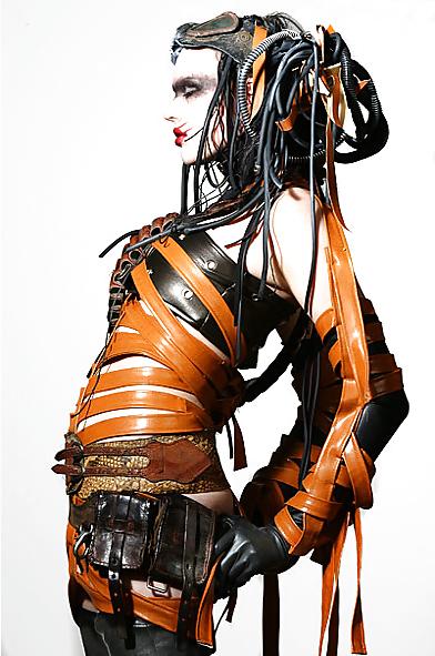 25P Latex and erotic III