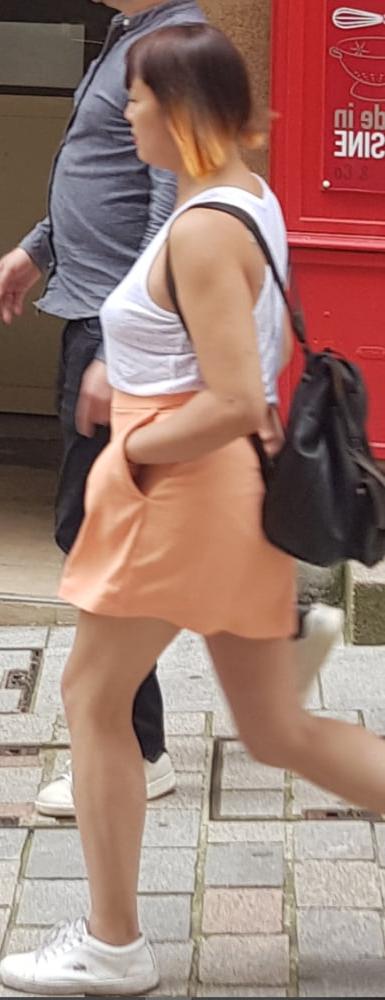 16P Voyeur in the street