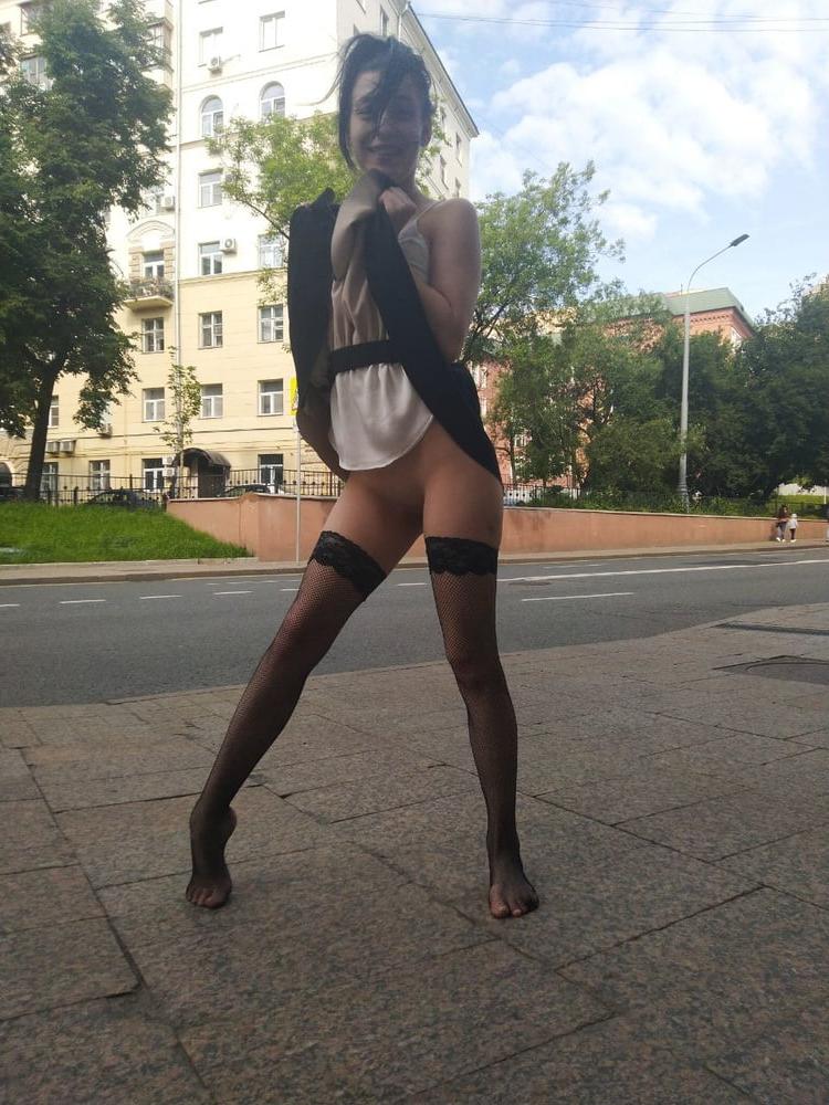 25P Russian swinger girl