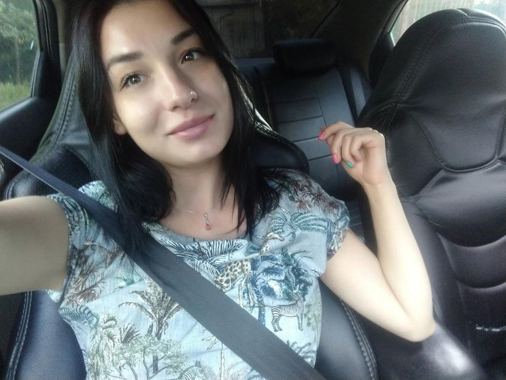 25P Russian swinger girl