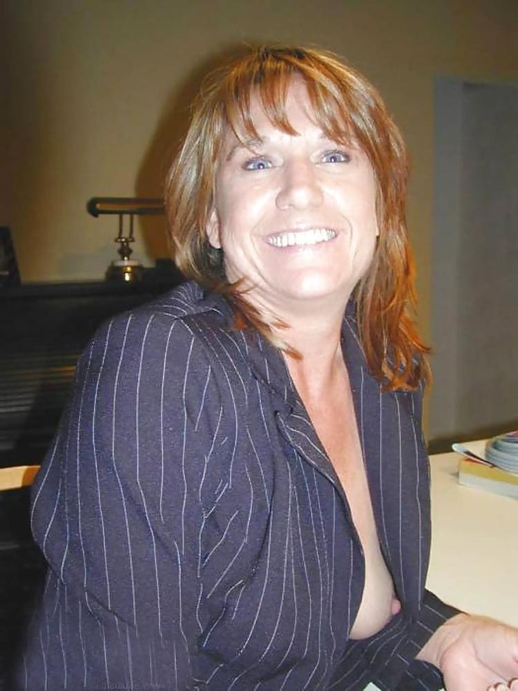 20P Businesswoman stripping