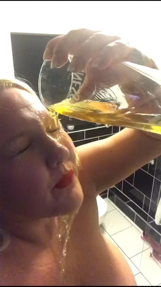22P Piss pig