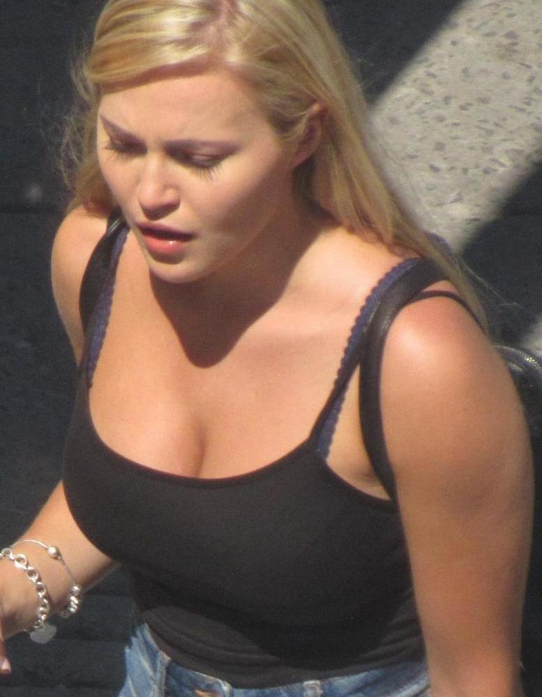 25P Street boobs 6