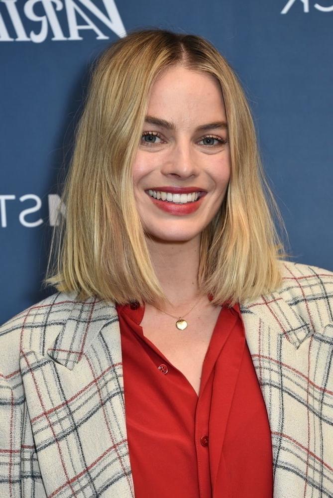 25P Margot Robbie Cum Museum