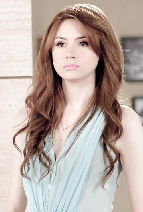 25P Karen Gillan Cum Museum