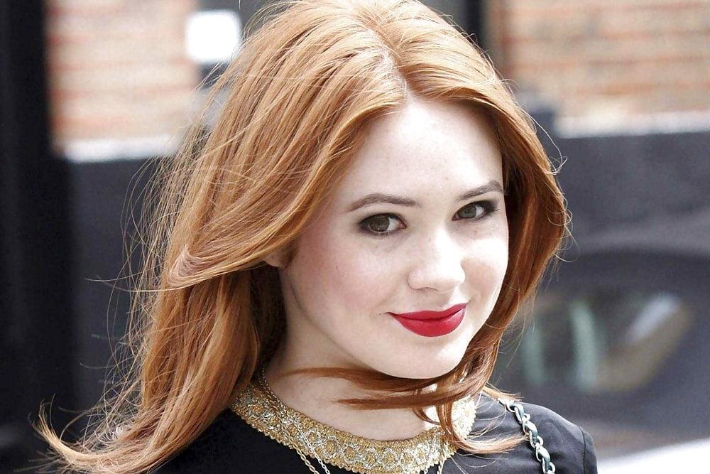 25P Karen Gillan Cum Museum