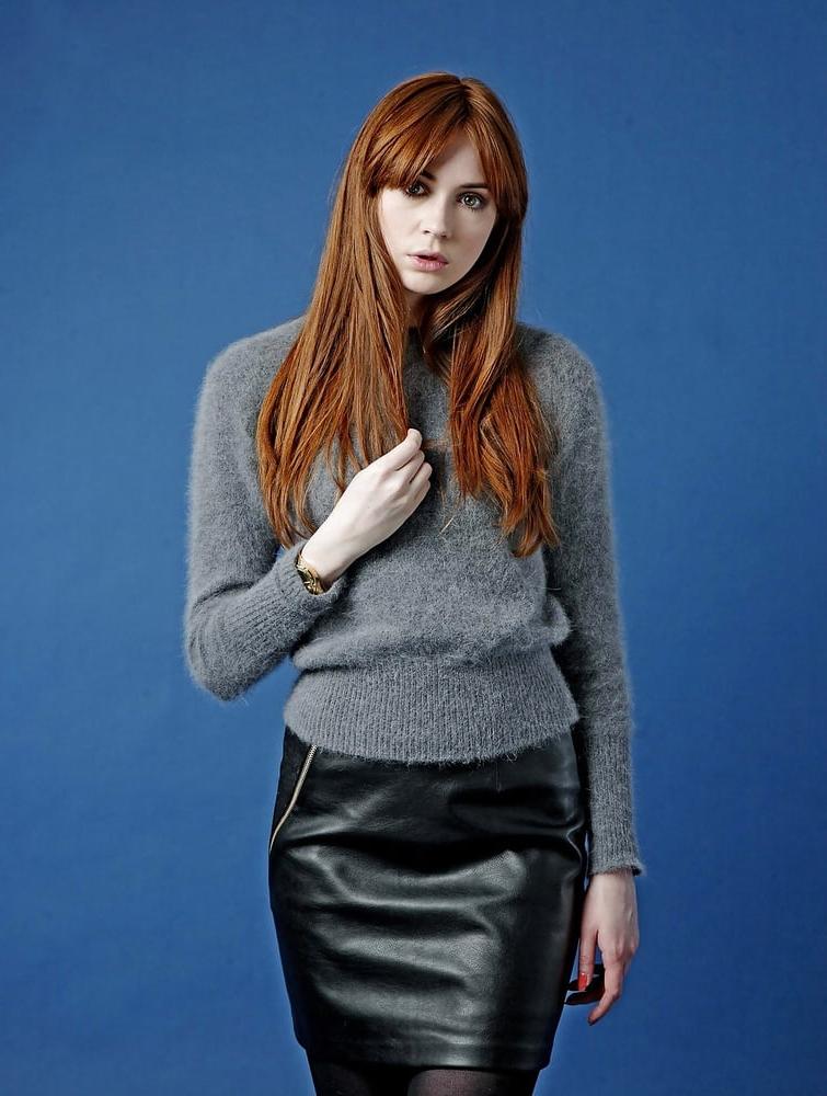 25P Karen Gillan Cum Museum