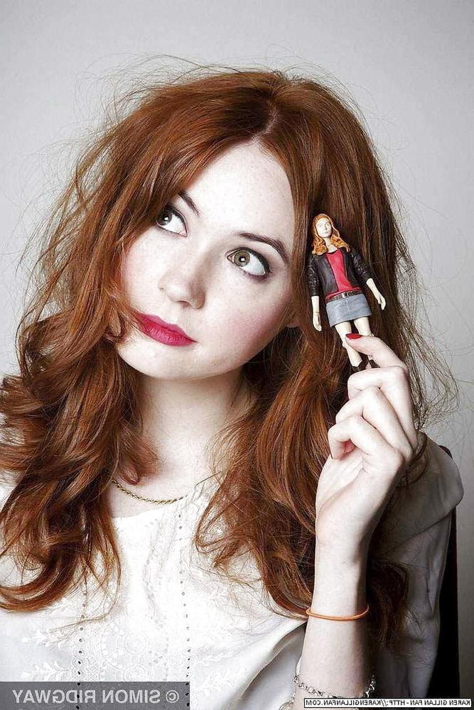 25P Karen Gillan Cum Museum