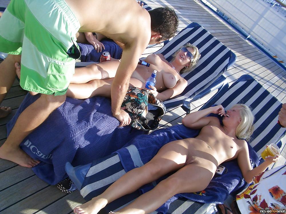 25P Rich babes on yacht