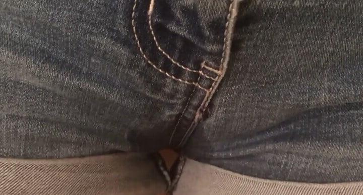 10P pee in shorts