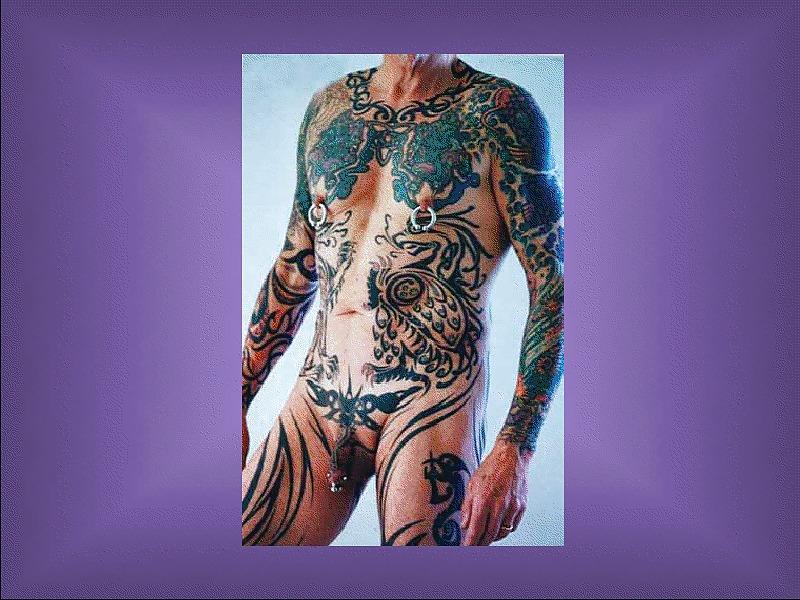 25P Tätowierungen und Piercings