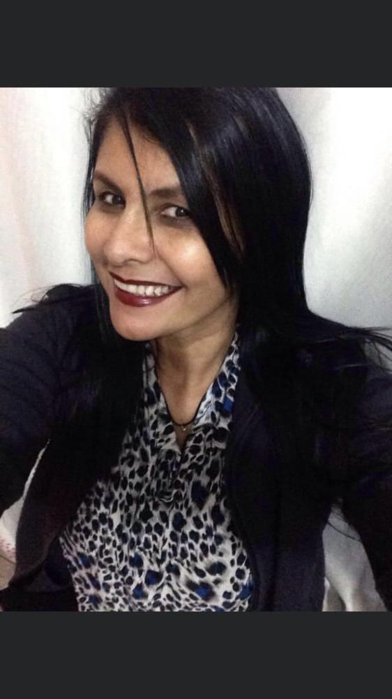 24P Nice brunette mom