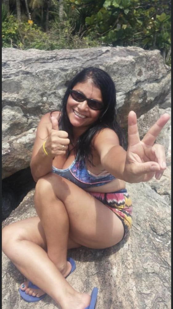 24P Nice brunette mom