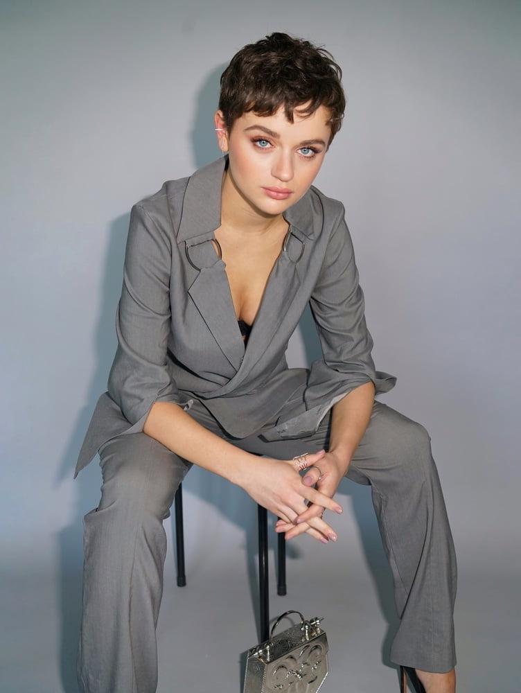 10P Joey King Cum Target