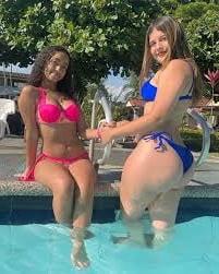 25P Random big ass, hips, tits and legs mature plus ladies