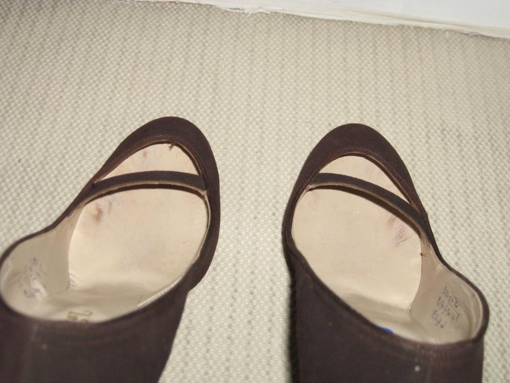 25P mom heels