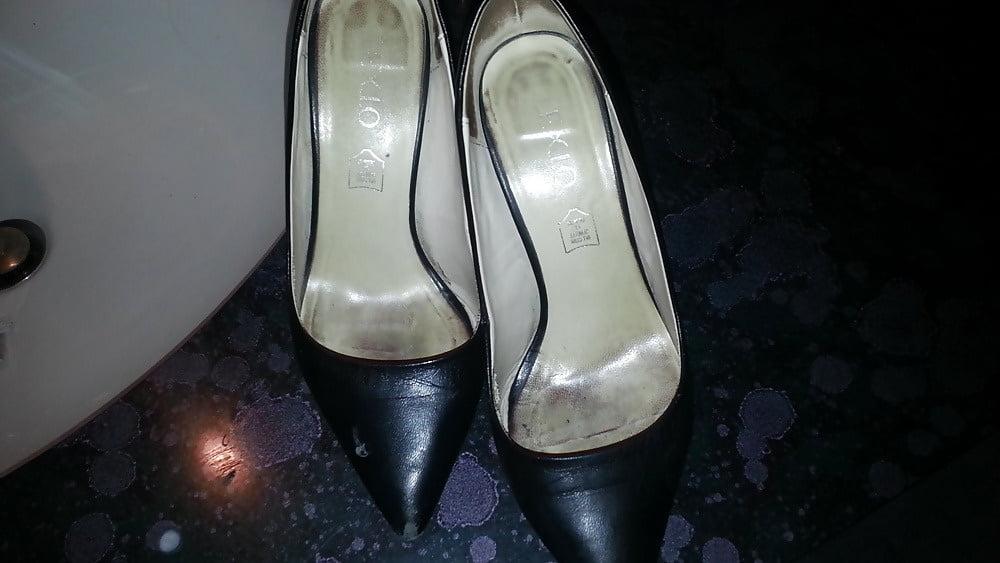 25P mom heels