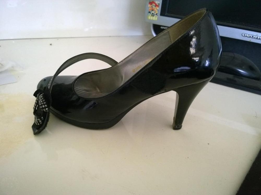 25P mom heels