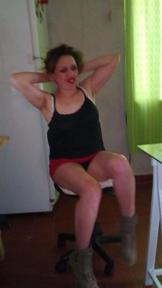 25P Local mature flatchested super-slut
