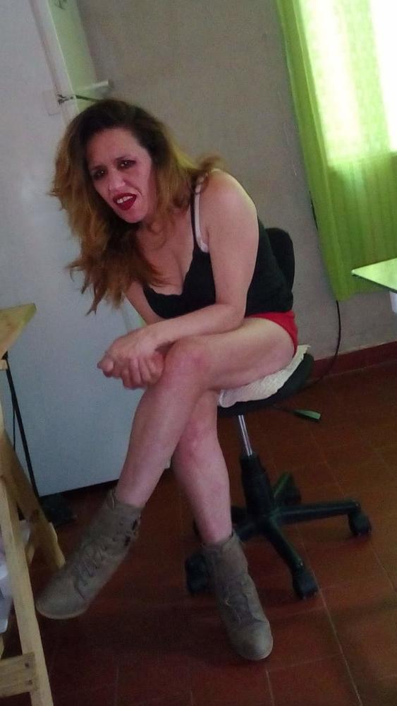 25P Local mature flatchested super-slut