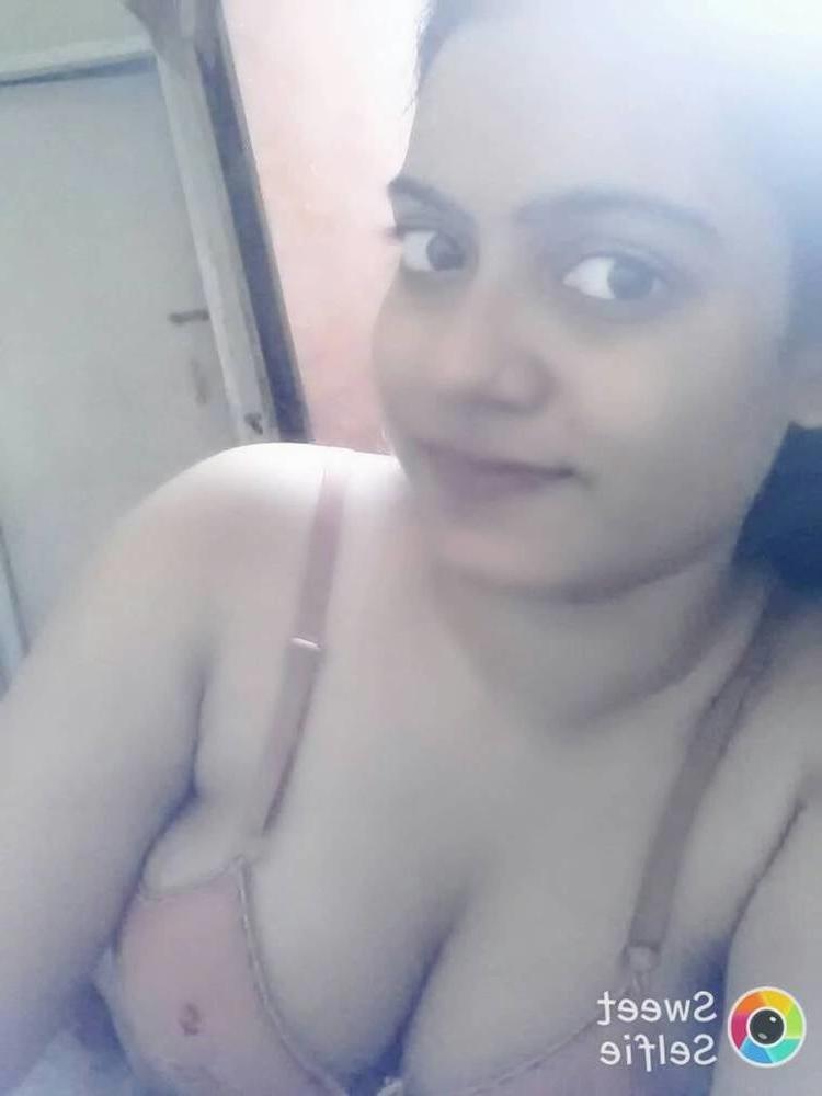 25P Desi Girl Big Boobs
