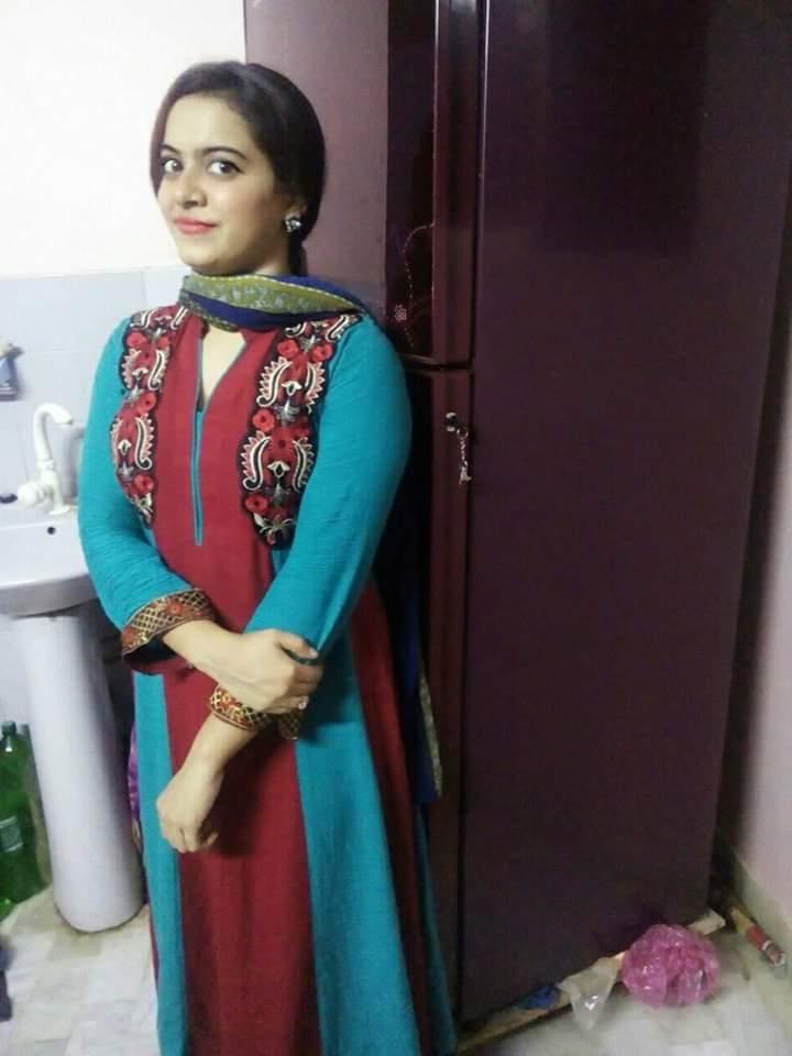 25P Desi Girl Big Boobs