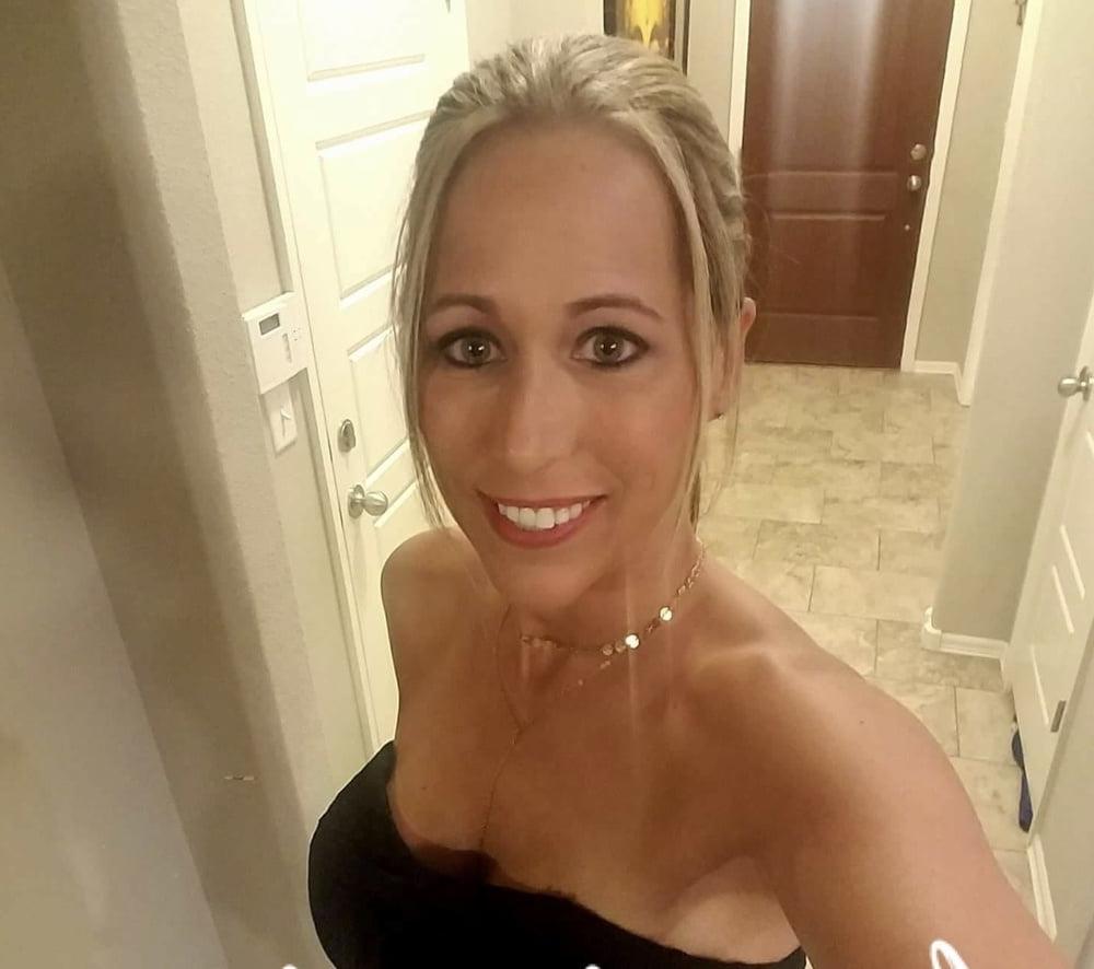 25P Sexy mom
