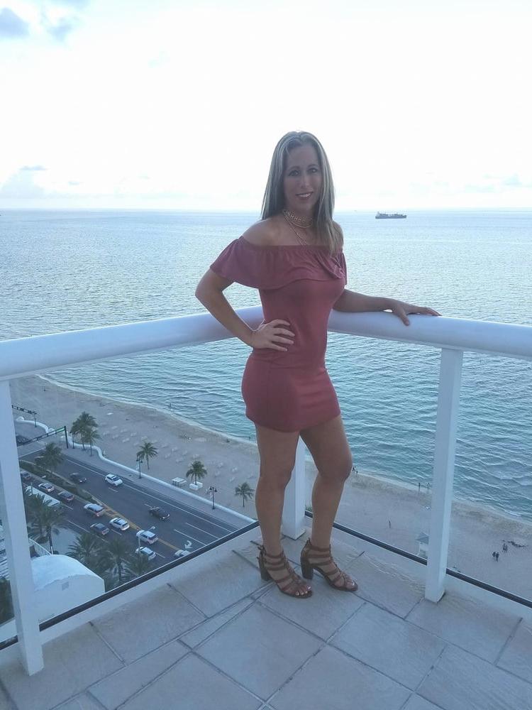 25P Sexy mom