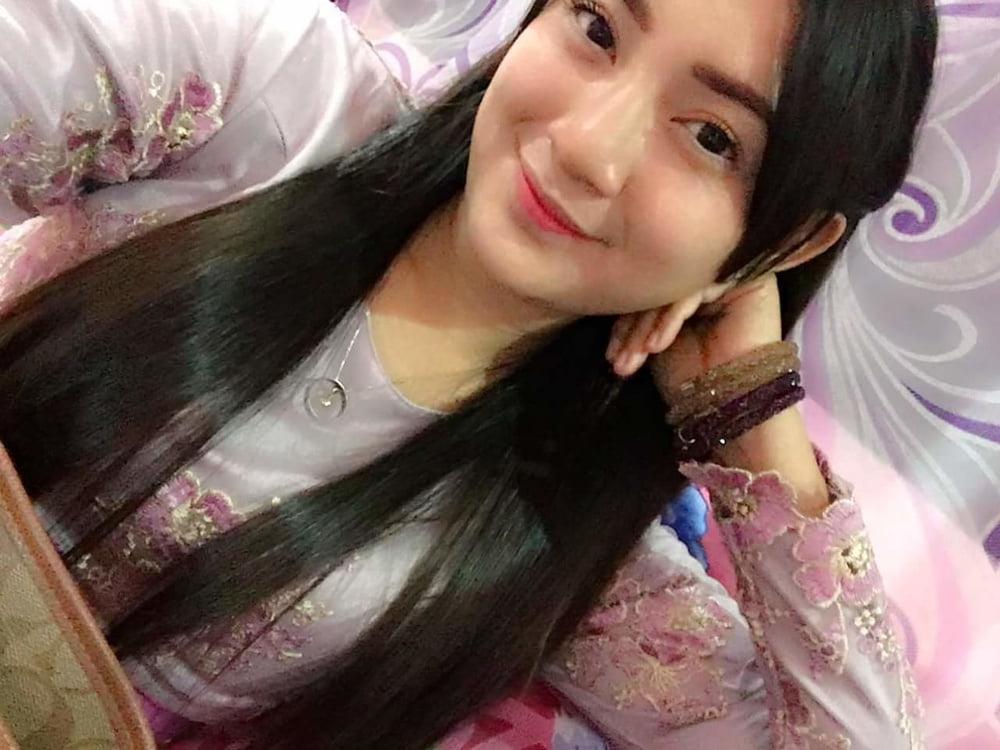 25P Mix Malay-Chinese Puteri Ain Arriana Cute Big Boobs